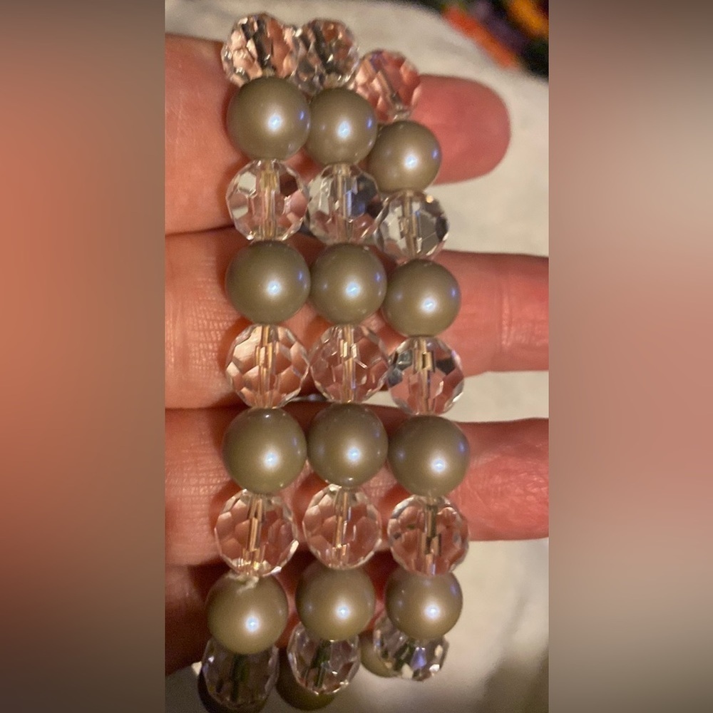 Cezanne Bracelet, 3 Strand, Beaded, Faux Pearl, Stretch, Statement, feminine - Picture 2 of 7